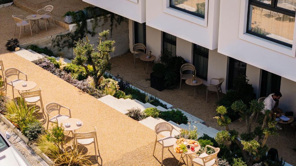 Saturn Apart & Hotel free parking Tirana Albania