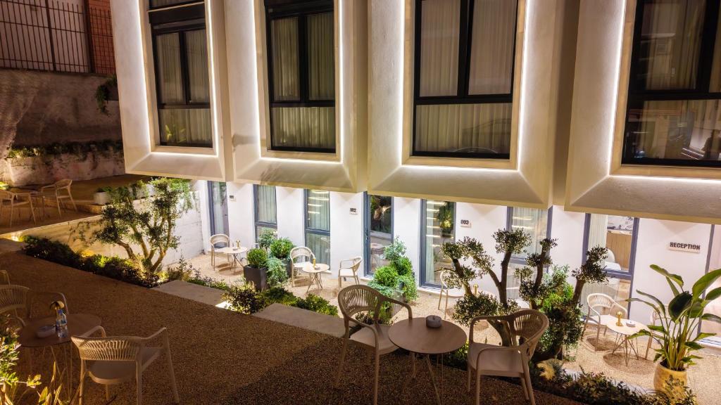 Saturn Apart & Hotel luxury interior Tirana